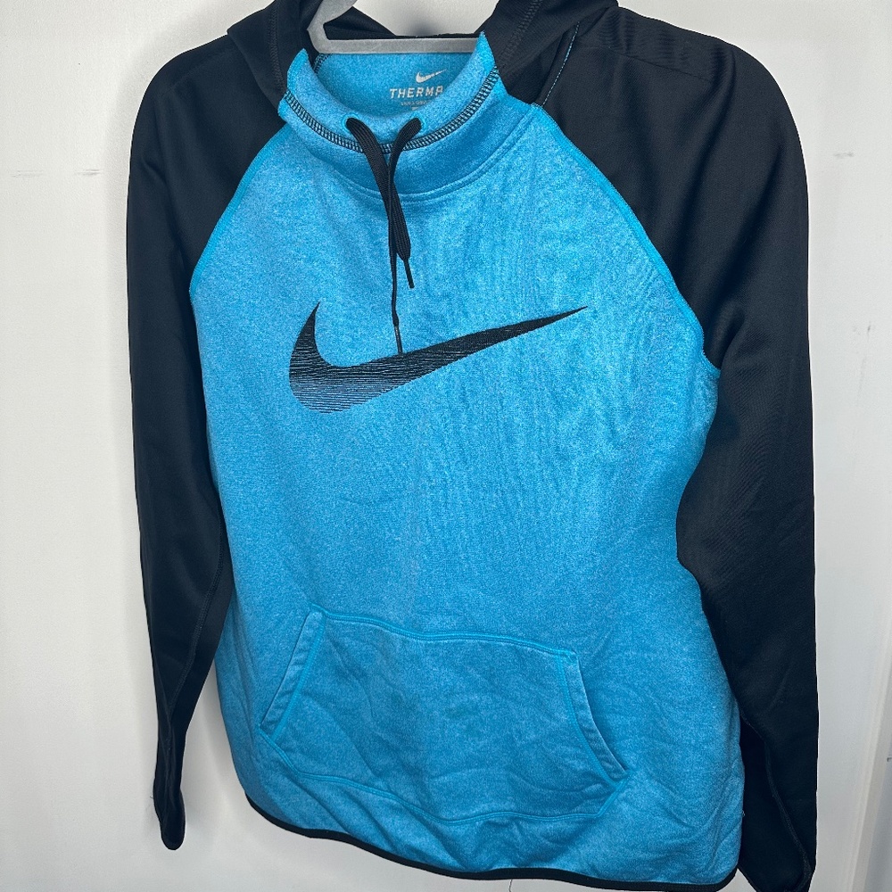Nike Therma Fit Hoodie-Size Large